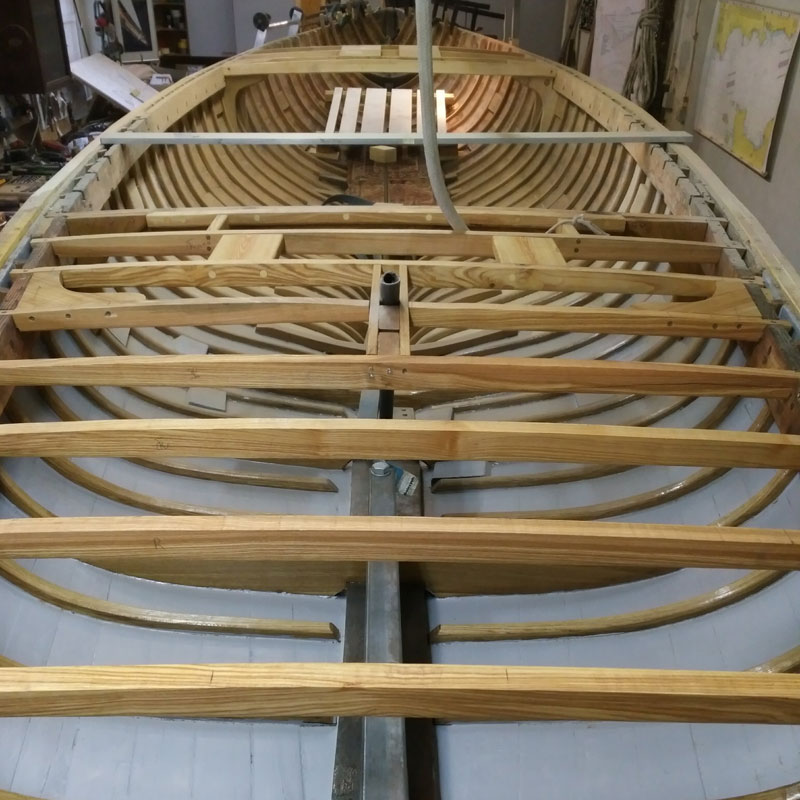 New deck beams (ash)  :: Neue Decksbalken aus Esche